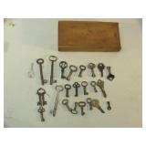 Cabinet Keys in Wooden Box - Approx 22