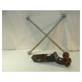 REESE Hitch and Tee Iron