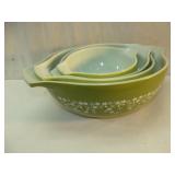 Two Tone Green PYREX Bowl Set