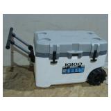 IGLOO Rolling Cooler