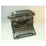 UNDERWOOD Typewriter