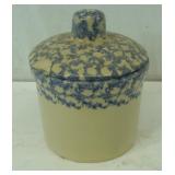 ROSEVILLE - chipped lid