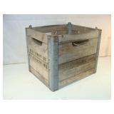 FORT ATKINSON WI - Maple Grove Dairy Milk Crate