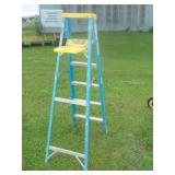 Fiberglass Step Ladder Rated 250