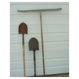 Two Spade and Push Squeezey