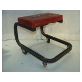 LARIN Rolling Shop Stool