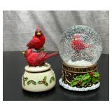 2 Cardinal music boxes, snowglobe 7