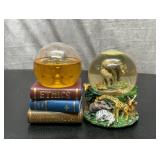 2 Snowglobe music boxes