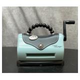 SIZZIX TEXTURE BOUTIQUE EMBOSSING MACHINE 8X8