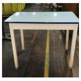 Vintage enamelwear top table