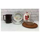 Assorted vintage kitchenware