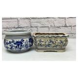 2 VTG planters 8