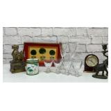 Assorted decorator accessories