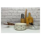 Mixing bowls, casserole, knives, cutting boards