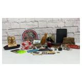 Box of assorted vintage trinkets