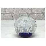 Lg VTG PAPERWEIGHT COBALT WHITE FLOWER