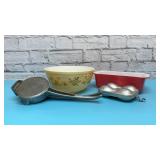 Pyrex Shenandoah mixing bowl, casserole