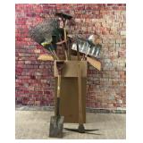 Lawn and garden hand tools