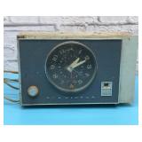 RCA Victor tube clock radio 1960