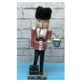 Town crier Nutcracker with lantern 15