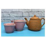 Terra-cotta teapot, vintage measuring cups