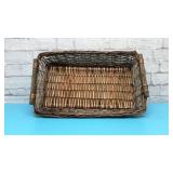 Lg gathering basket with wood handles