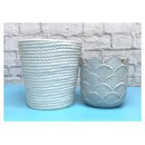 2 WHITE CERAMIC PLANTER POTS 6