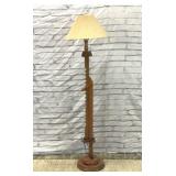 Wooden telescoping floor lamp