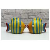 Cute pottery, kissing angelfish 7ï¿½ï¿½