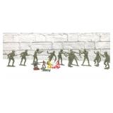 VTG lg plastic army guys 6ï¿½ï¿½