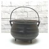 Cast-iron three legged pot 9 inches