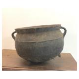 Cast iron cauldron 18.5