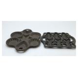 2 VTG cornbread pans cast iron