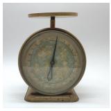 NURSERY SCALE JOHN CHATILLION