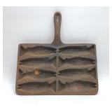 CAST IRON CORNBREAD FISH SHAPED PAN