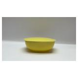 PYREX SQUARE YELLOW CASSEROLE BOWL 9