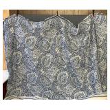 Blue and white comforter 84 x 90ï¿½ï¿½