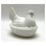 VTG HEN ON A NEST MILK GLASS (CHIP)