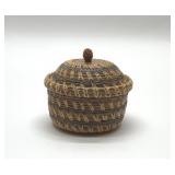 NATIVE AMERICAN TYPE PINE NEEDLE BASKET