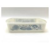 JEANETTE GLASS CLASSIC BLUE ONION CASSEROLE