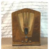 PHILCO ART DECO RADIO WITH TUBES