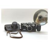 1939 ARGUS C3 CAMERA with flash