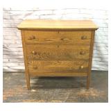 ANTIQUE OAK 3 DRAWER CHEST