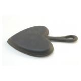 CAST IRON HEART SHAPED SKILLET 5 "