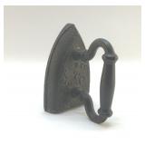 ANTIQUE SAD IRON CAST IRON 6'