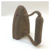 ANTIQUE SAD IRON 5"