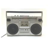 1986 HITACHI BOOM BOX