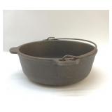 USA 2 QT CAST IRON POT