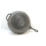 CAST-IRON SKILLET 12