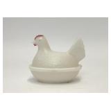VTG SMALL MILK GLASS HEN ON A NEST